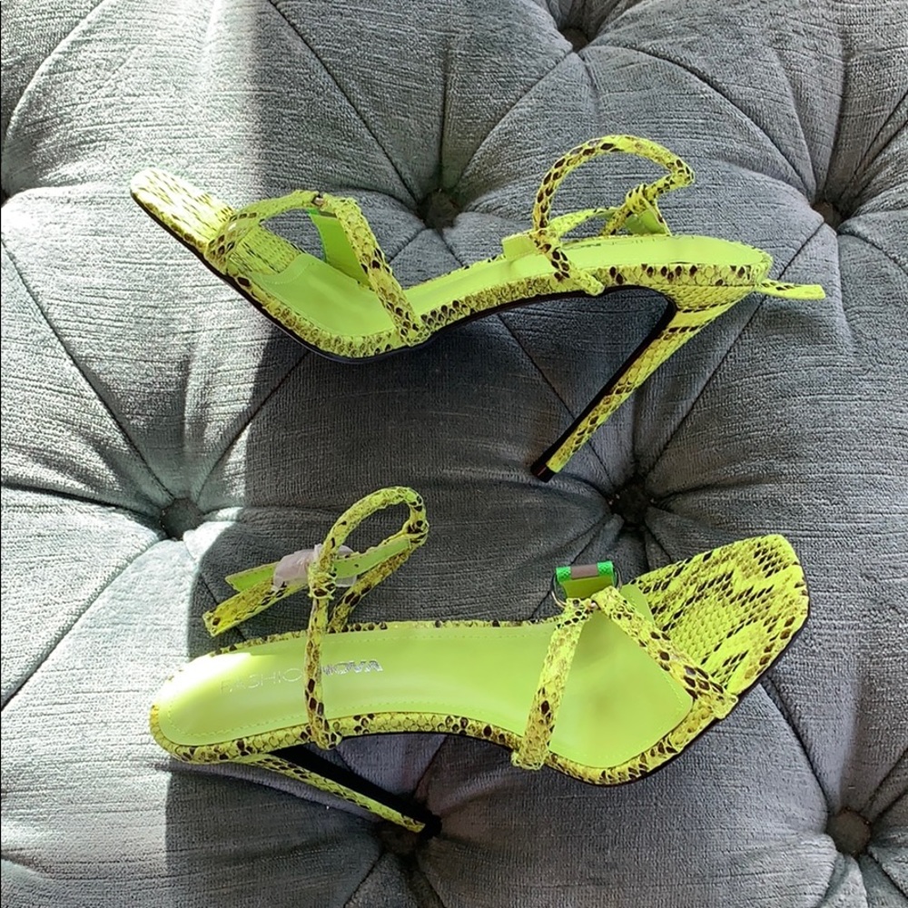 Heeled Sandals - Picture 4 of 4